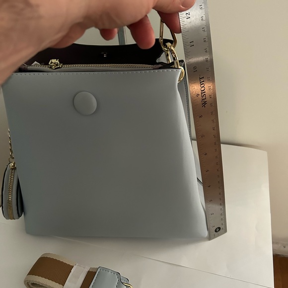 Hip shoulder bag with bonus coin wallet - Picture 6 of 10